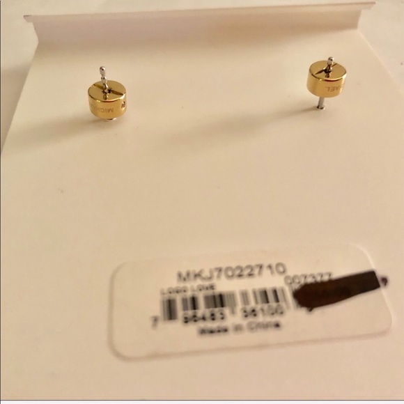 Michael Kors Gold Heart Earrings - Picture 5 of 5